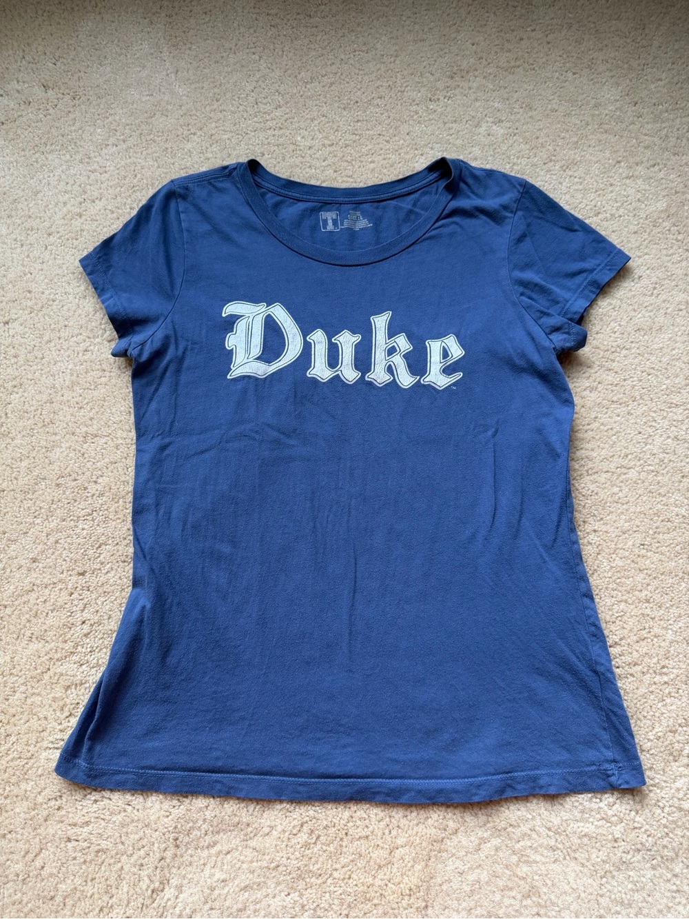 Duke University Women’s Short Sleeve T-Shirt - Size L - GUC